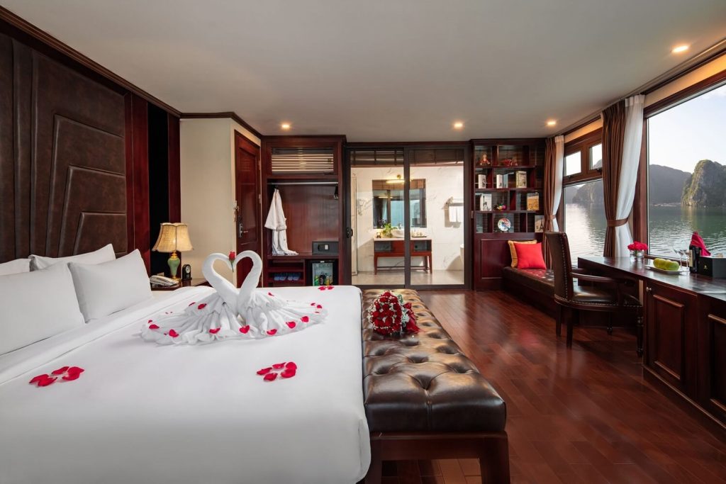 du thuyền Dora Cruise 3 Ngày 2 Đêm 02