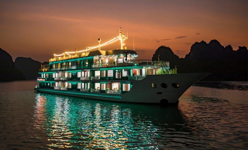 Lịch trình 3 ngày 2 đêm Du Thuyền 5* Hạ Long Dora Cruise