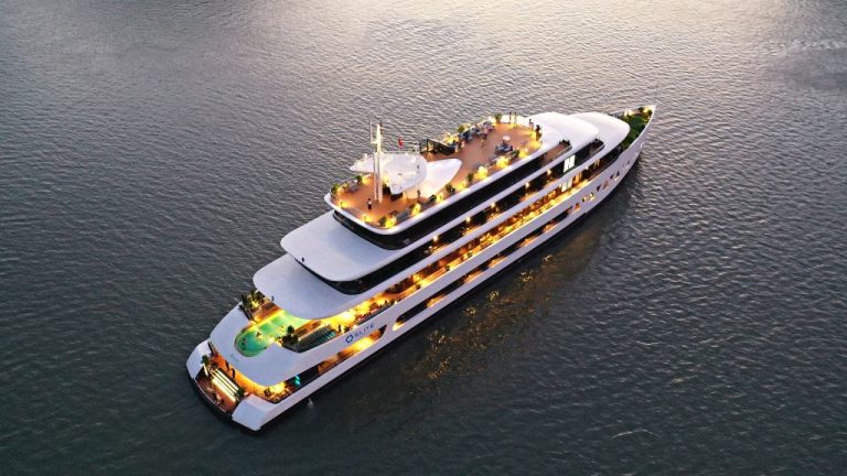 Du thuyền Elite of the Seas 3 ngày 2 đêm