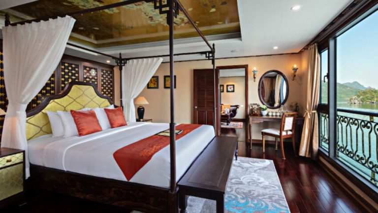 du thuyền indochine sails cruise Vịnh Hạ Long
