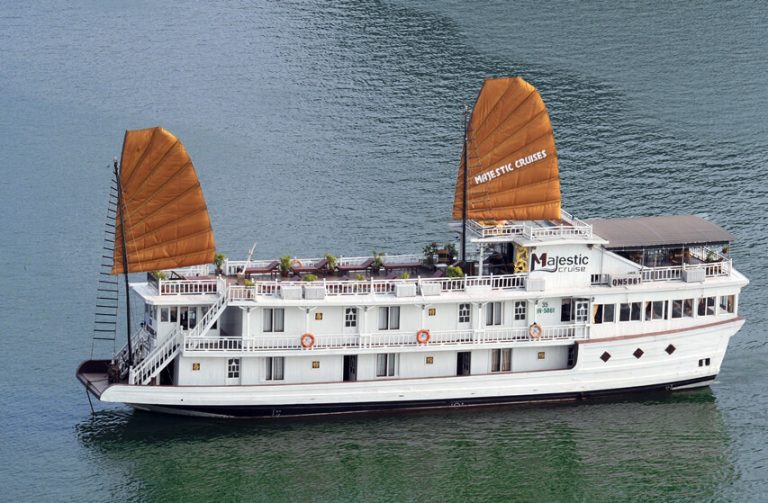 Du thuyền Majestic 3 ngày 2 đêm
