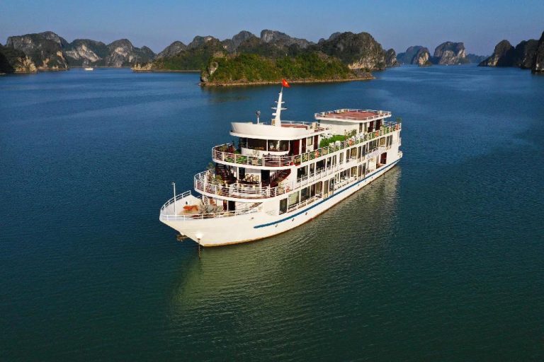 Du thuyền Sapphire 3 ngày 2 đêm