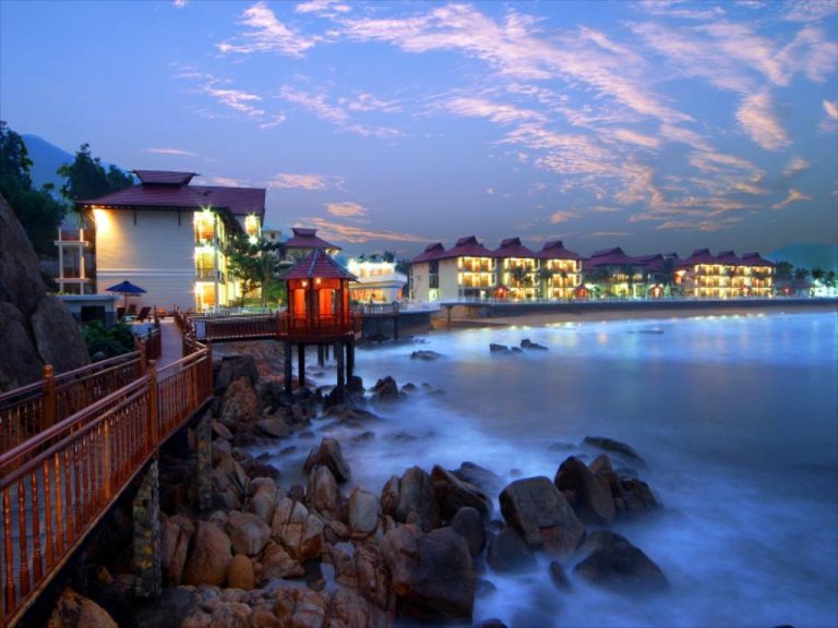 Combo Royal Quy Nhơn Royal Hotel & Healthcare Resort 4 sao